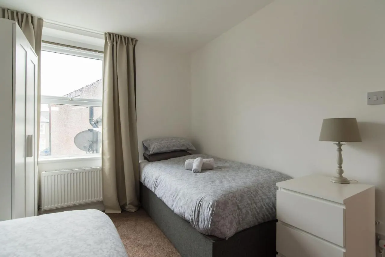 Elegant 2 Bedroom Apartment Near Stadium&Centre! Cardiff