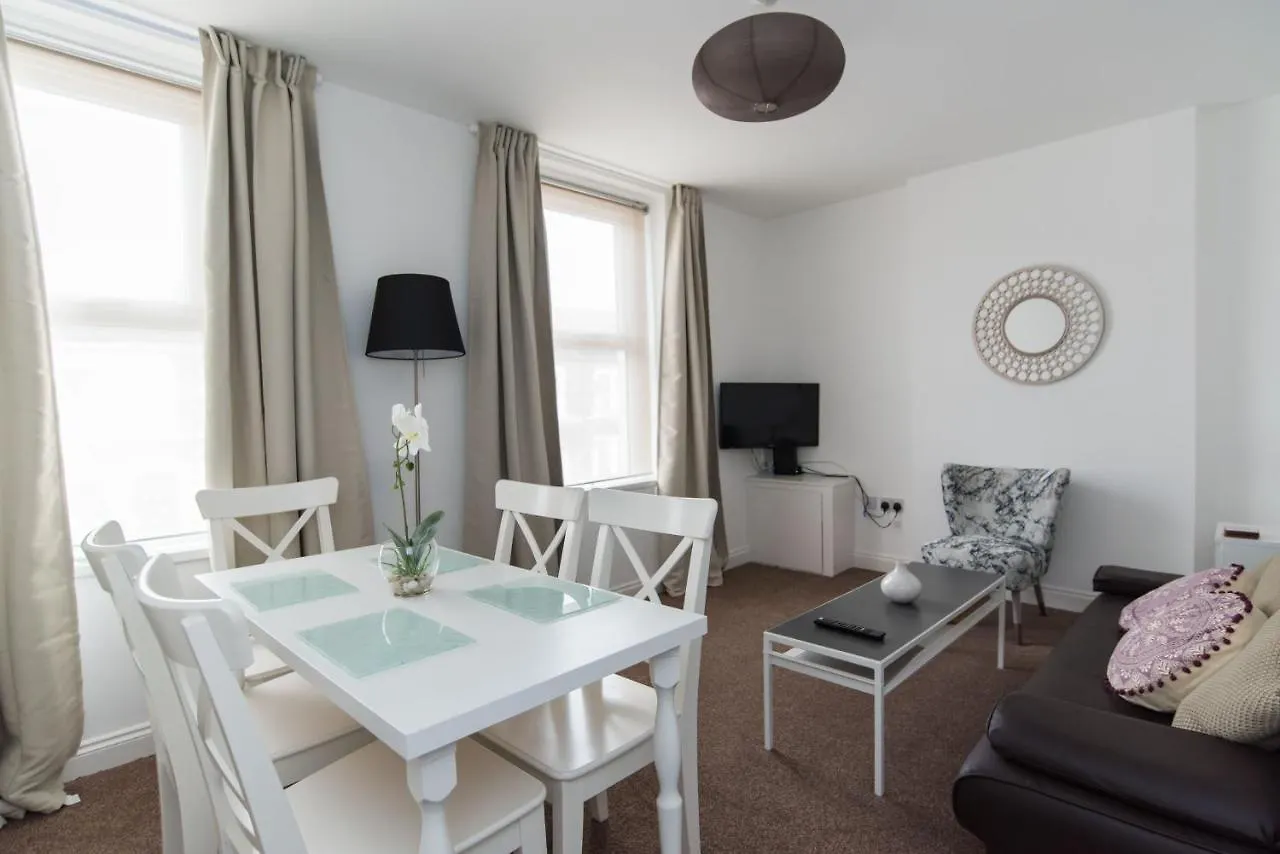 Elegant 2 Bedroom Apartment Near Stadium & Centre! Cardiff 0*,  Velká Británie
